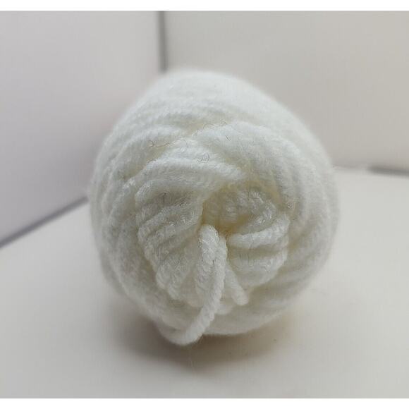 RED HEART SUPER SAVER in White 311 3oz No Dye Lot 100% Acrylic Worsted 4 PLY USA - Picture 6 of 7